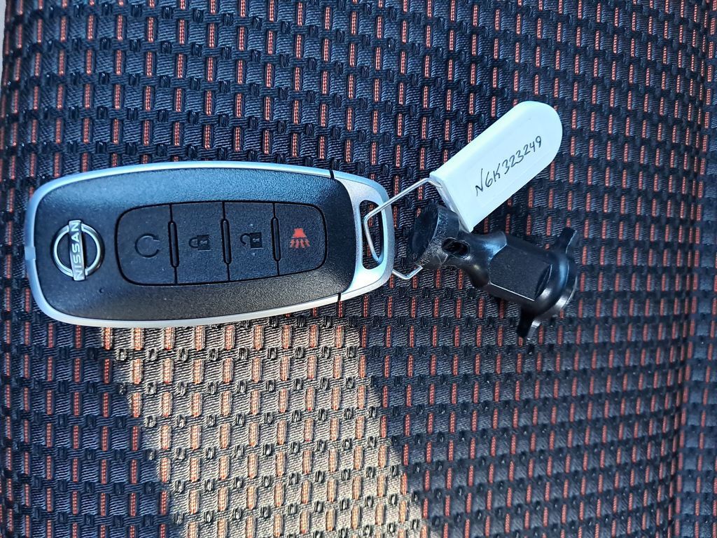 2026 Nissan Kicks SR Black at South Hills Kia