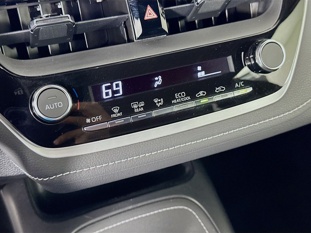 2023 Toyota Corolla SE 15