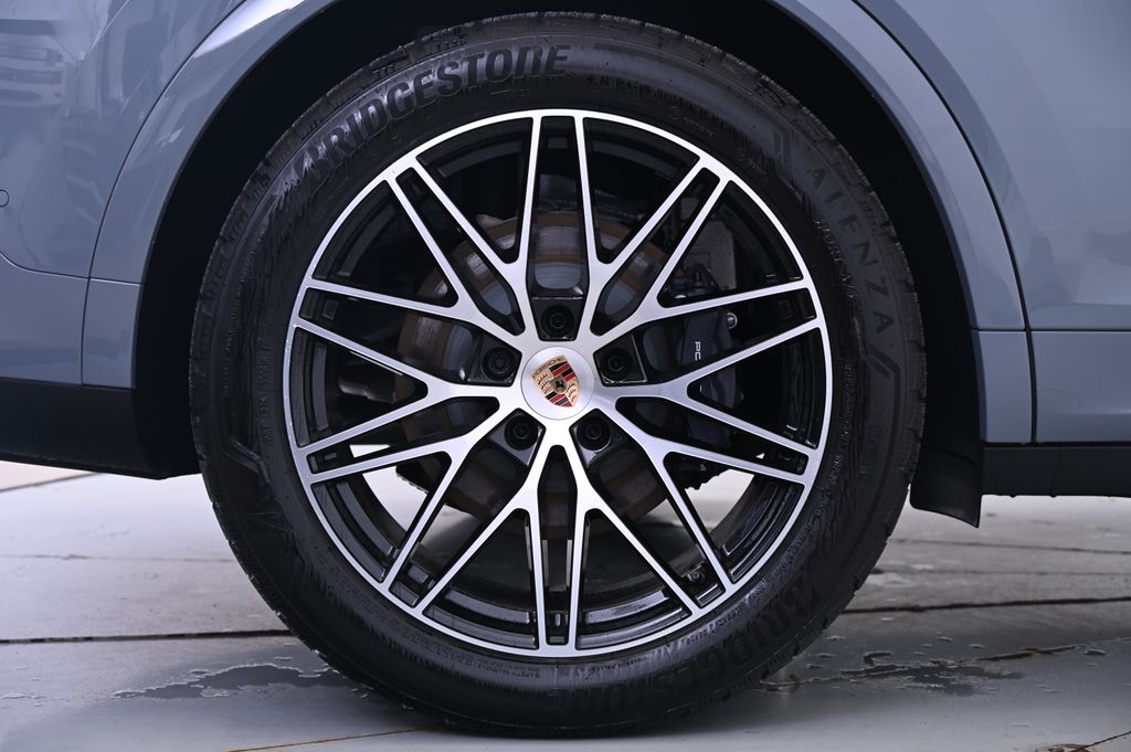 Thumbnail: 2025 Porsche Cayenne - 17