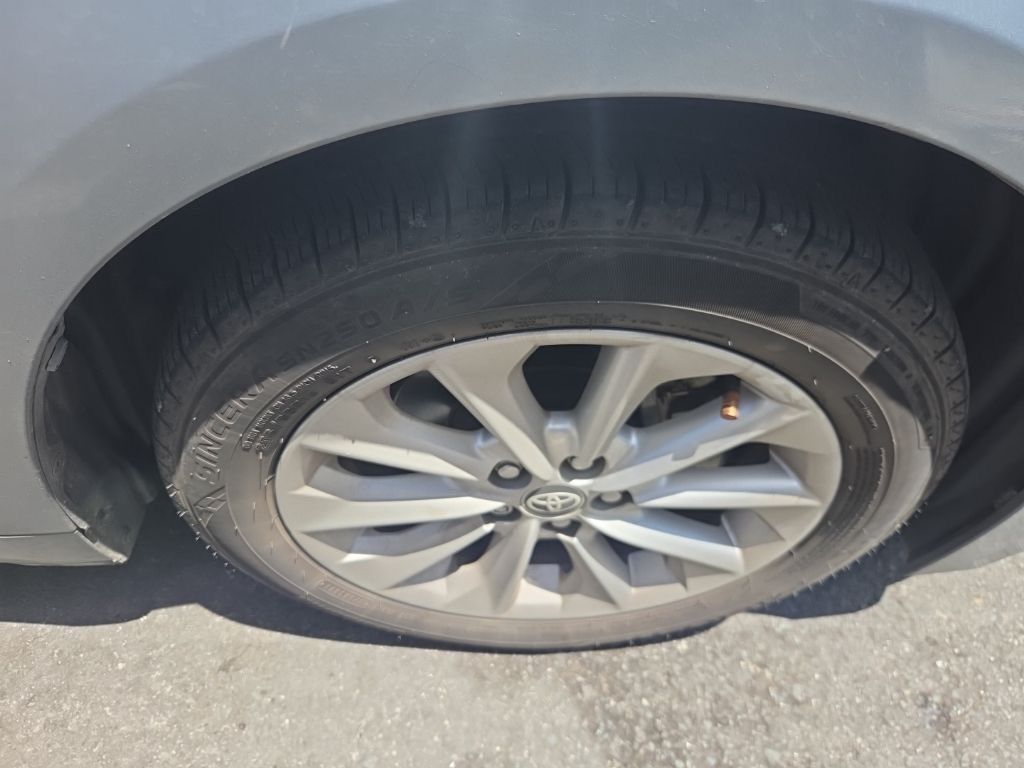 Thumbnail: 2021 Toyota Corolla - 13