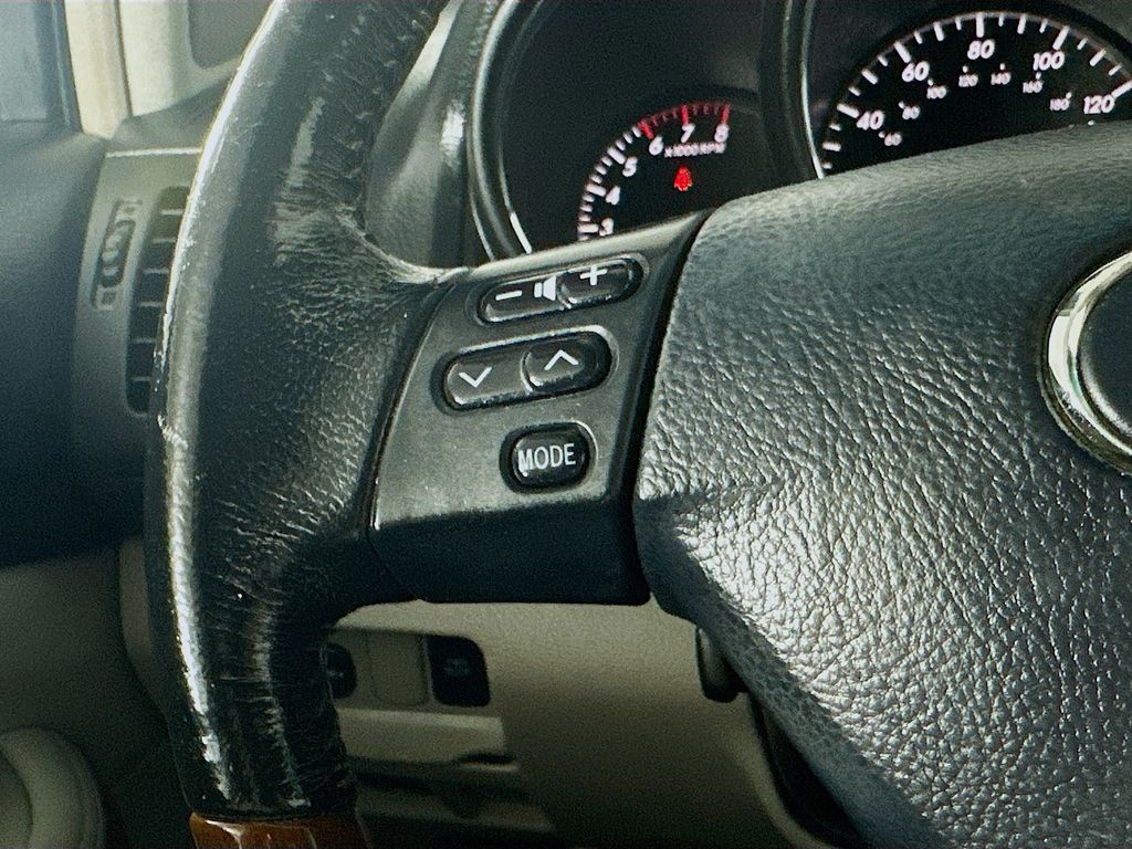 Used 2005 Black Lexus 330 image 24