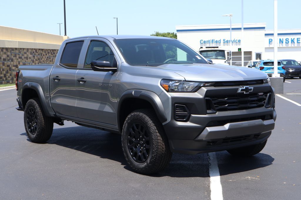 Thumbnail: 2026 Chevrolet Colorado - 10