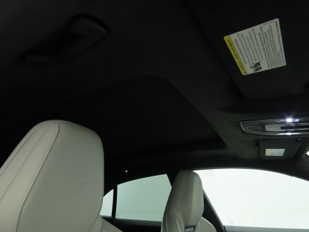Thumbnail: 2025 Porsche Macan - 22
