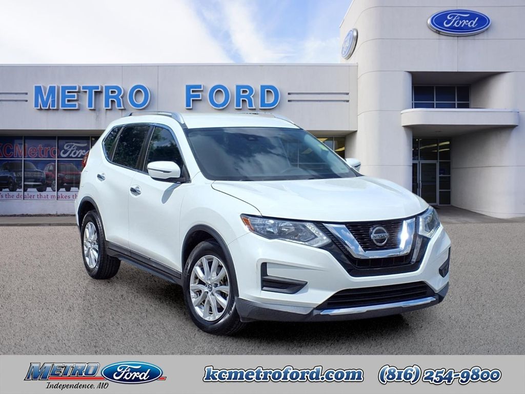 Glacier White 2019 Nissan Rogue SUV / Crossover Front-Wheel Drive Continuously Variable Transmission