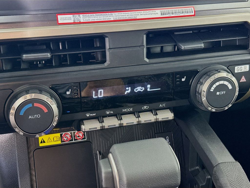 2025 Toyota Tacoma SR5 - Photo 18