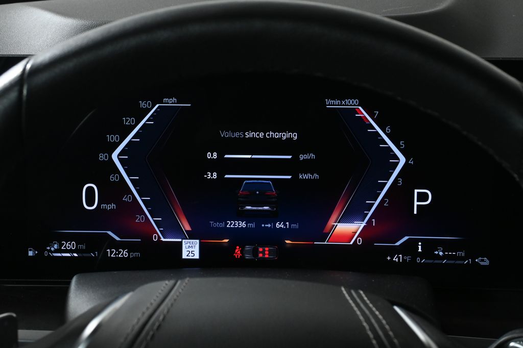 Thumbnail: 2025 BMW X5 - 21