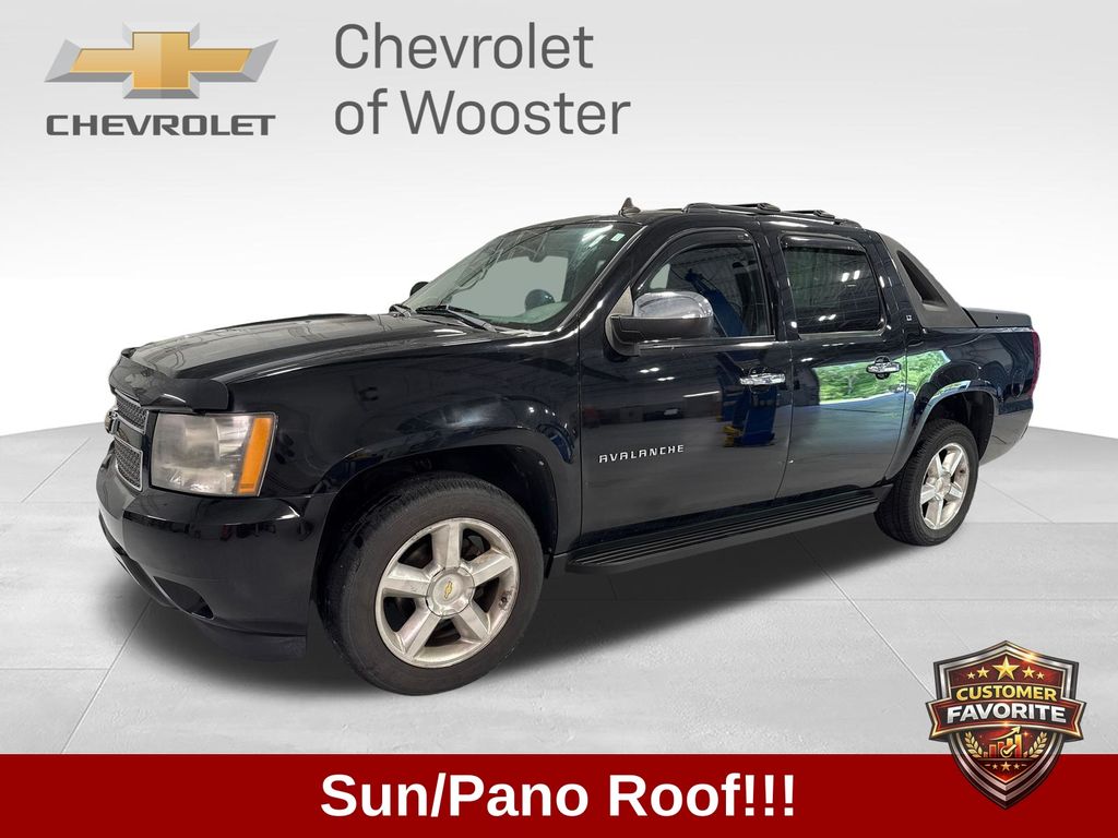Black 2011 Chevrolet Avalanche Pickup Truck Four-Wheel Drive 6-Speed Automatic