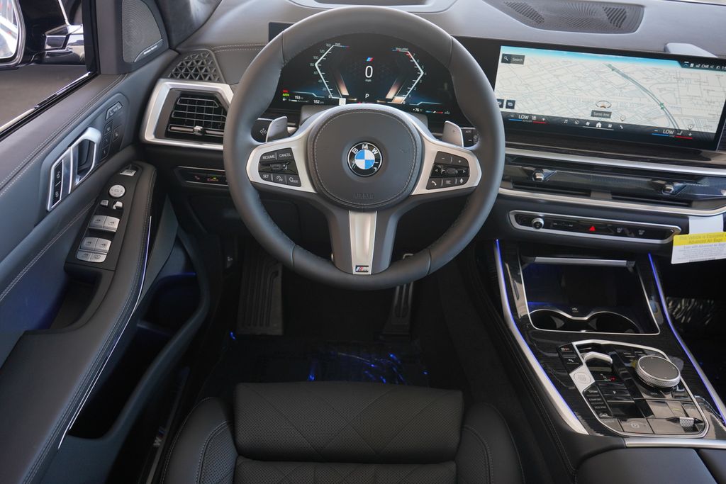 2025 BMW X7 xDrive40i 15