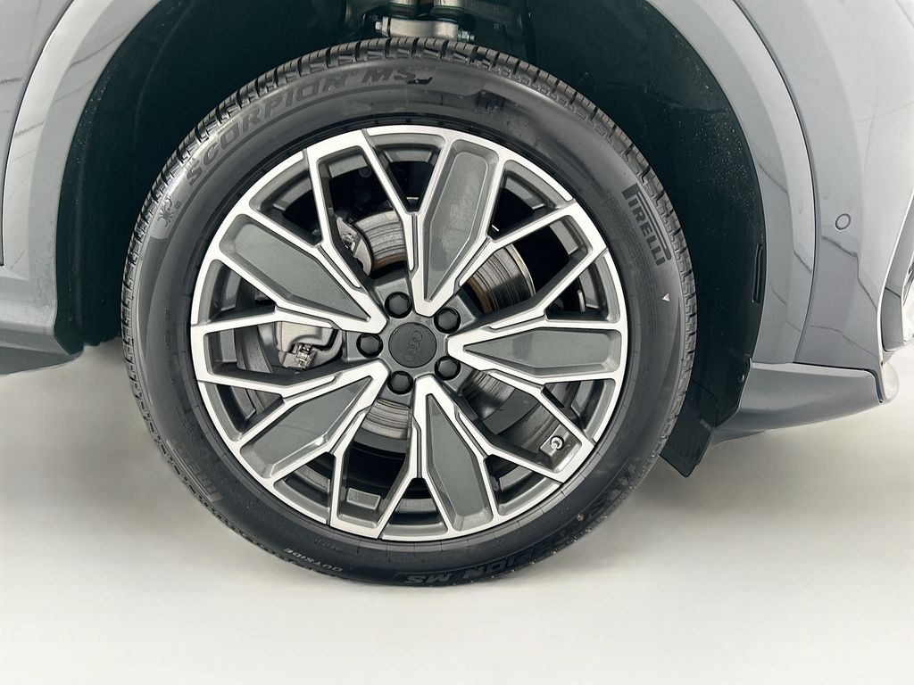 Thumbnail: 2026 Audi Q5 - 31