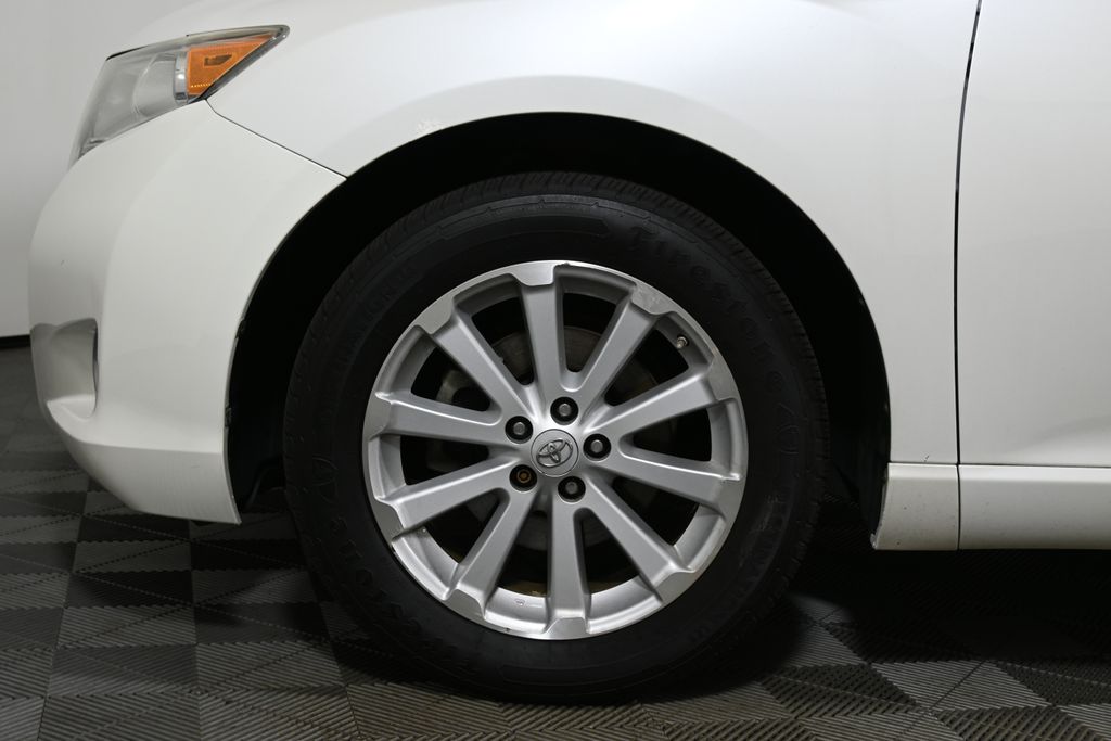 2009 Toyota Venza Base 11