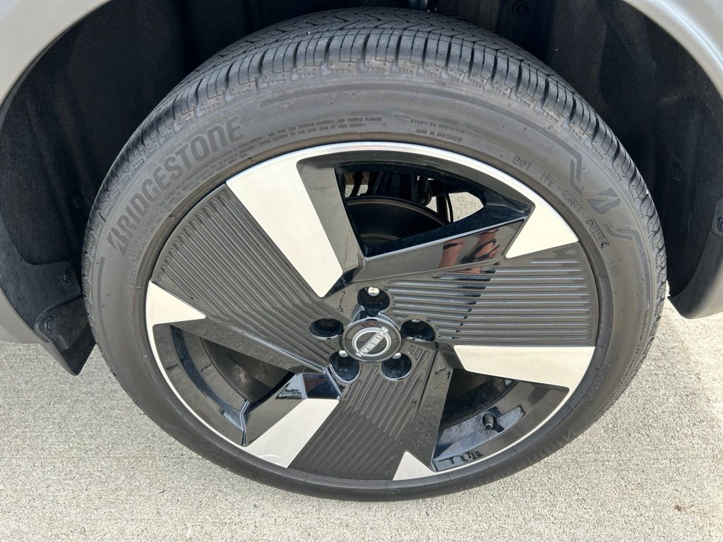 Used 2025 Nissan Kicks SUV