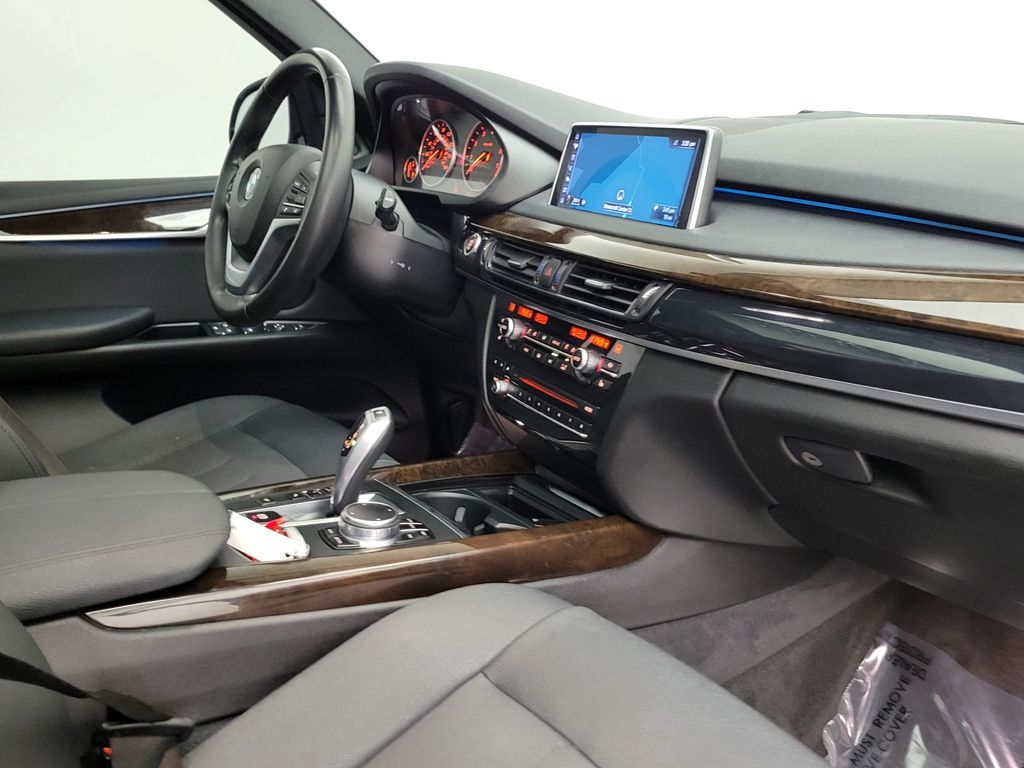 Thumbnail: 2017 BMW X5 - 14