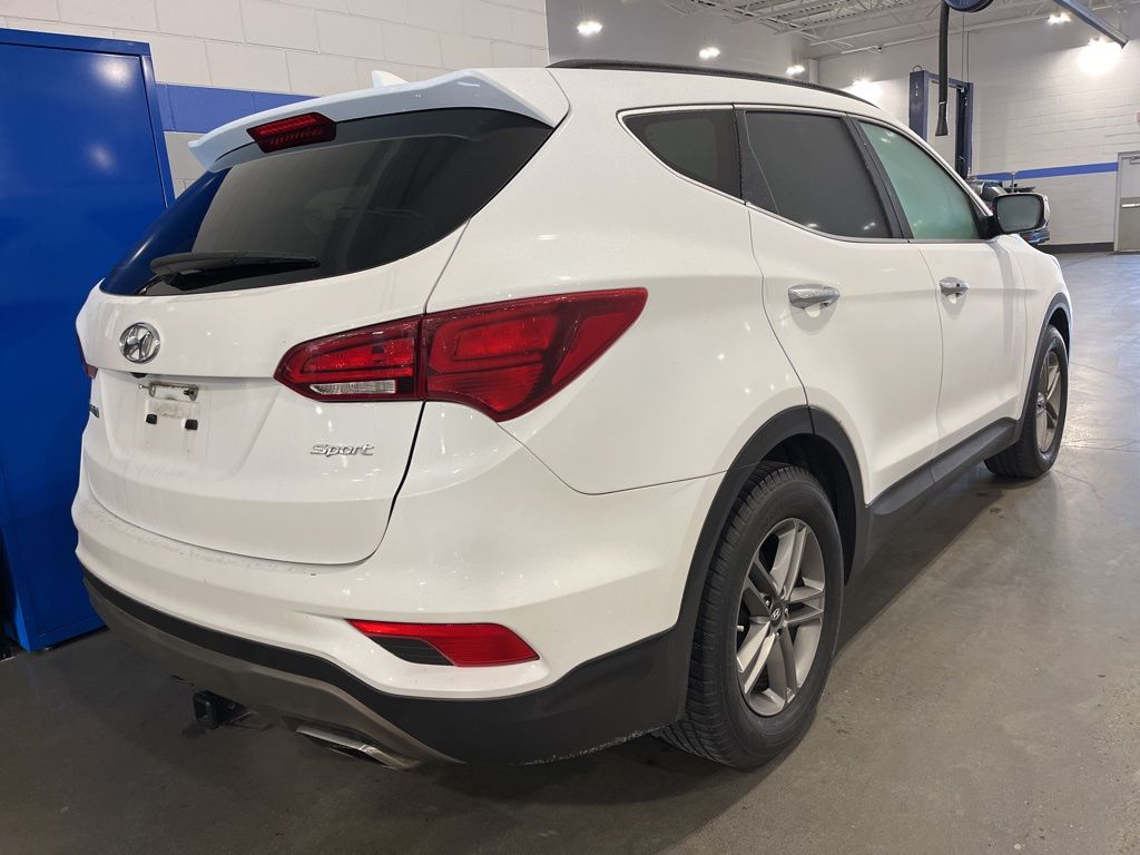 Thumbnail: 2018 Hyundai Santa Fe - 3