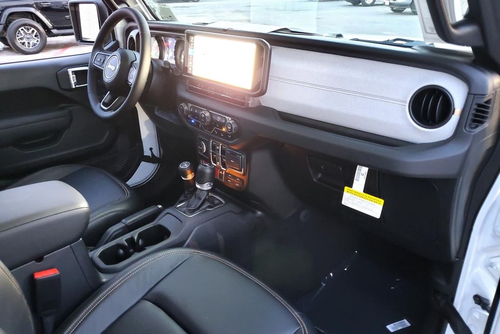 2025 Jeep Wrangler 4xe Willys 4XE - Photo 12