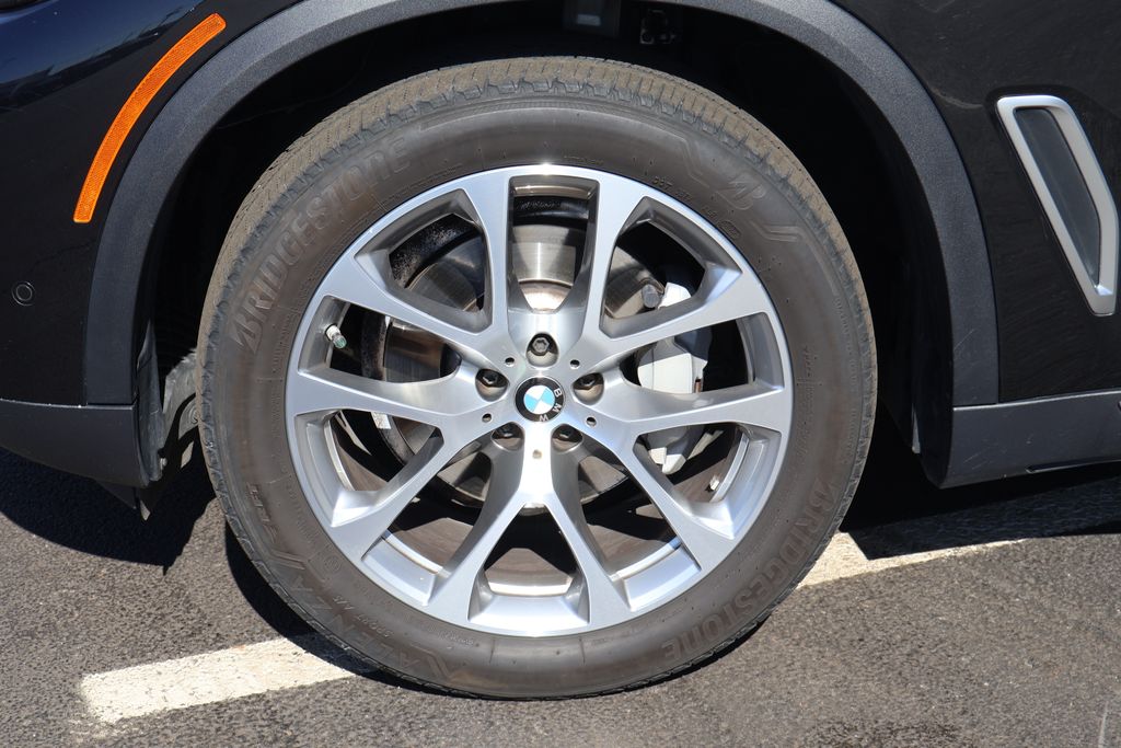 Thumbnail: 2023 BMW X5 - 14