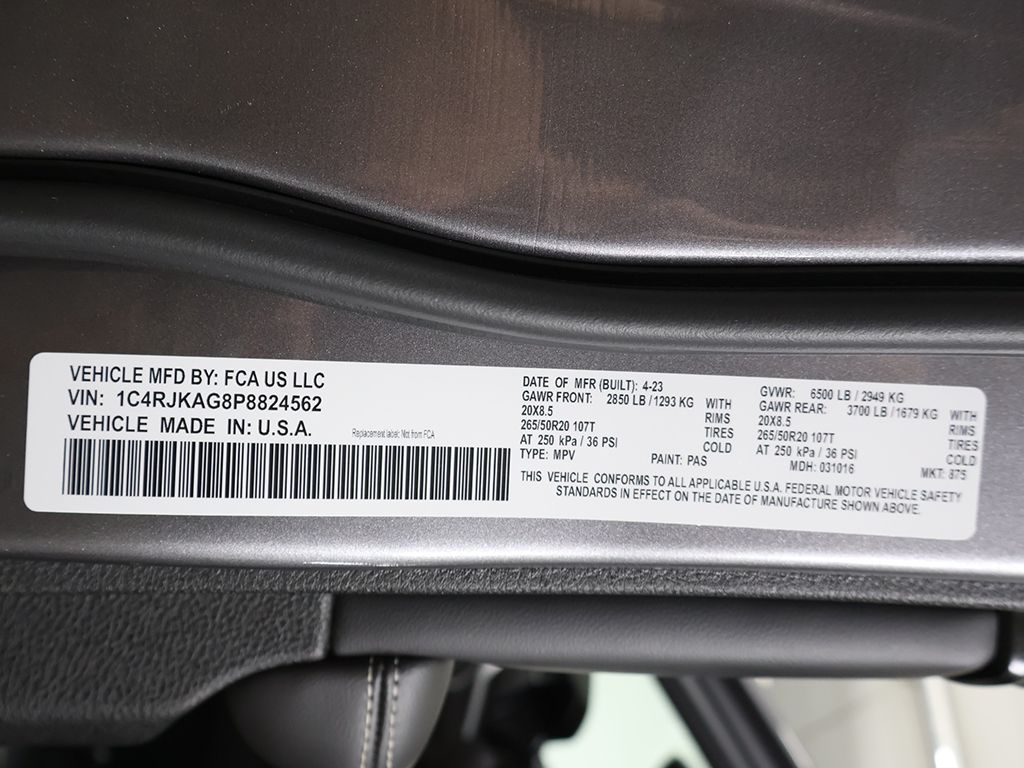 Used 2023 Gray Jeep Altitude image 57