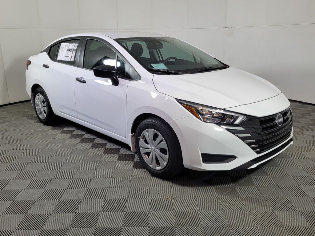 2025 Nissan Versa 1.6 S