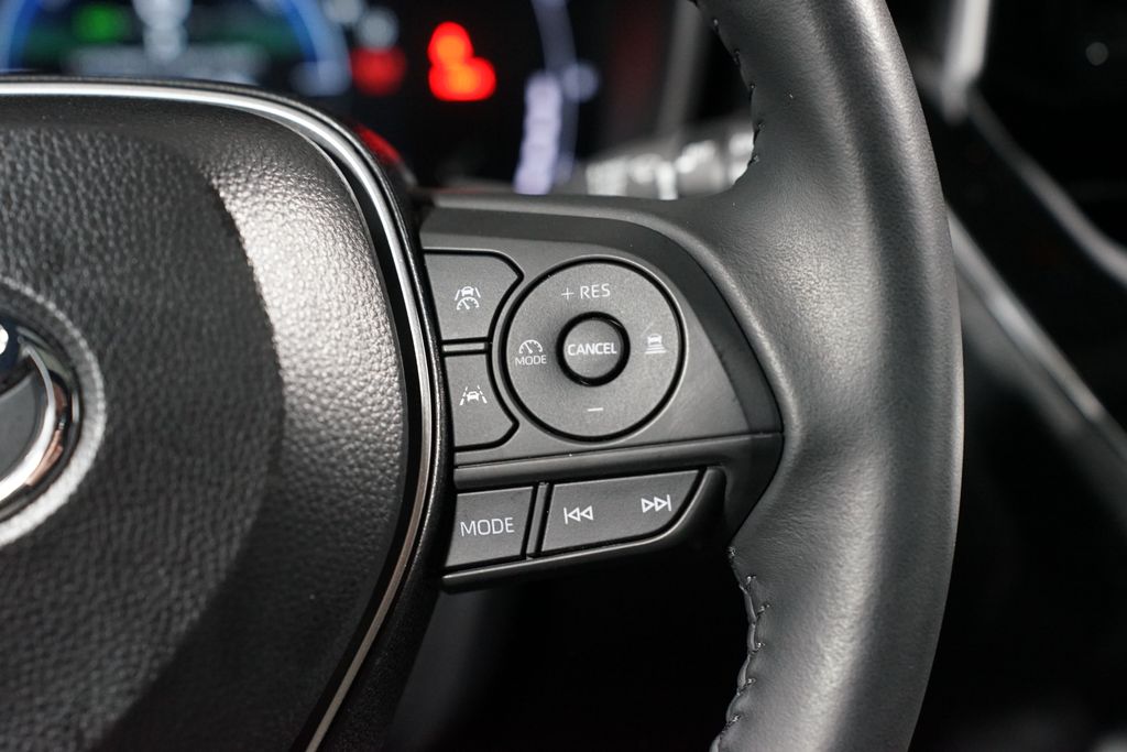 Thumbnail: 2025 Toyota Corolla Cross - 13