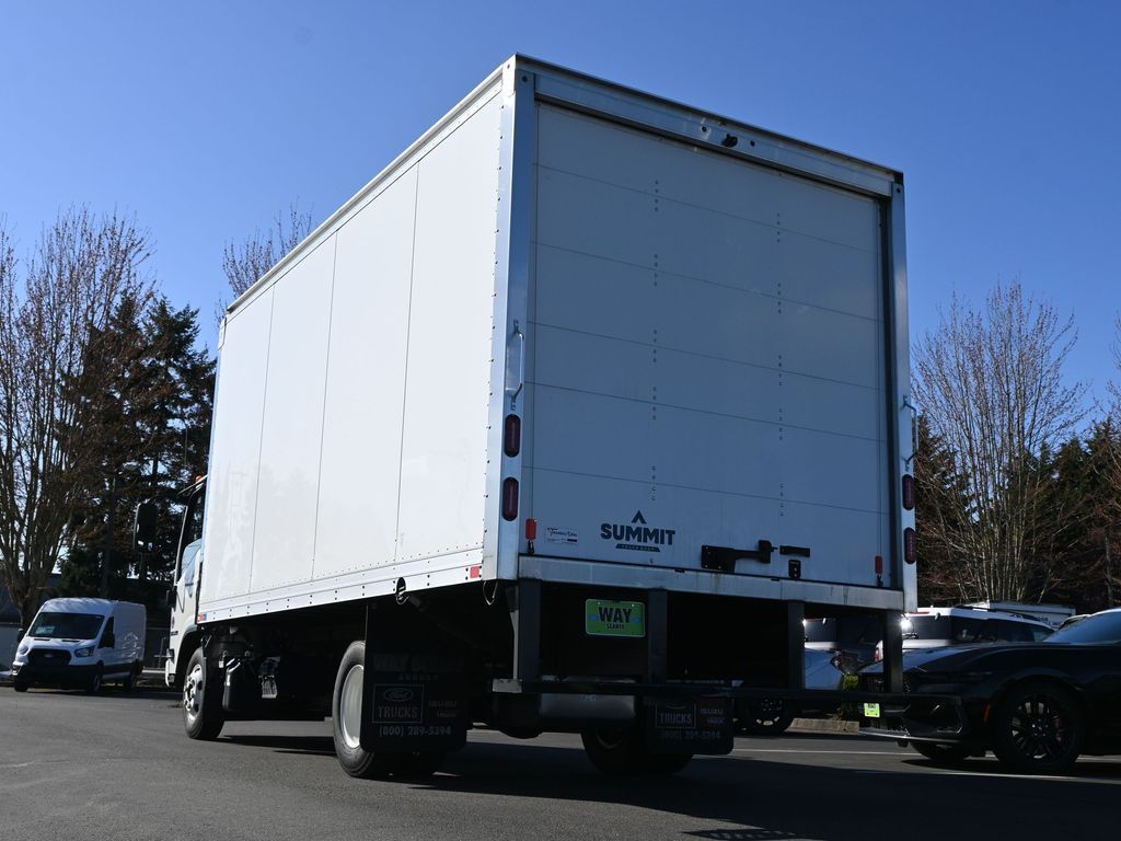 2024 Isuzu NPR HD 