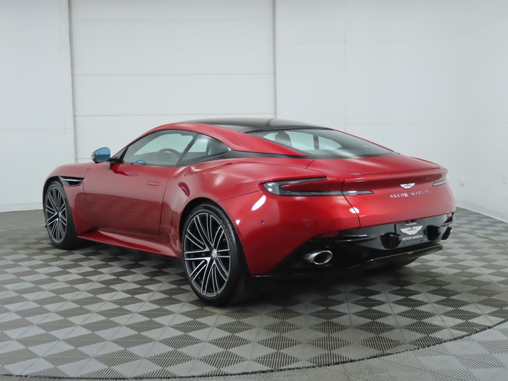 2024 Aston Martin DB12  7