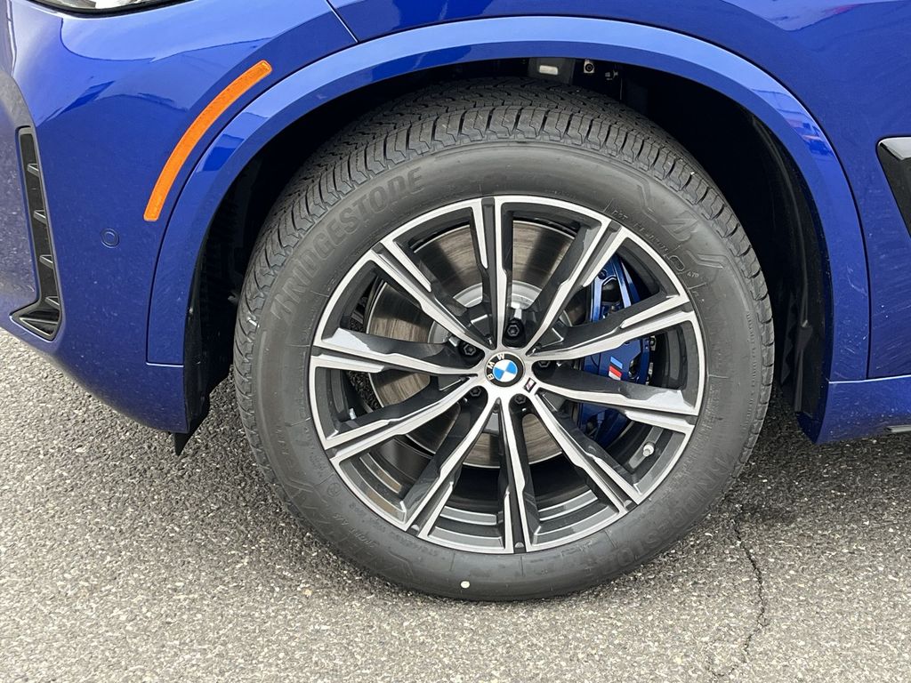 Thumbnail: 2026 BMW X5 - 10