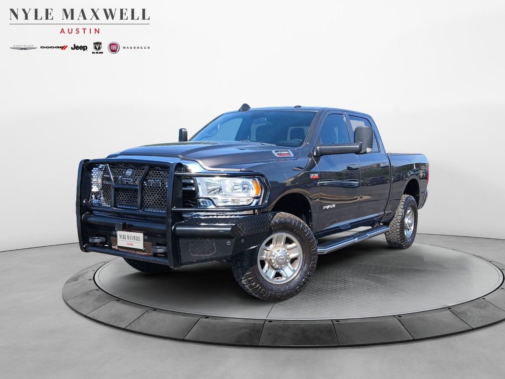 2022 RAM 2500 Tradesman Crew Cab 4WD    