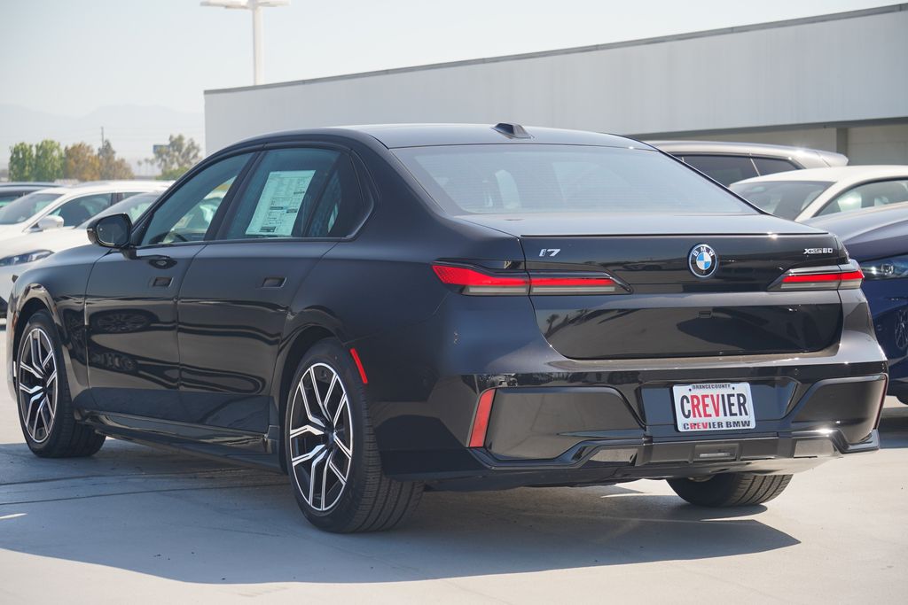 2025 BMW i7 xDrive60 7