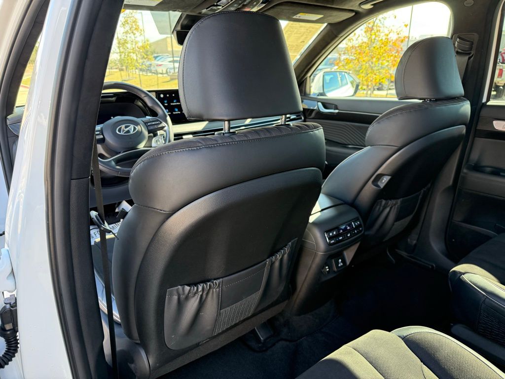 Thumbnail: 2025 Hyundai Palisade - 24