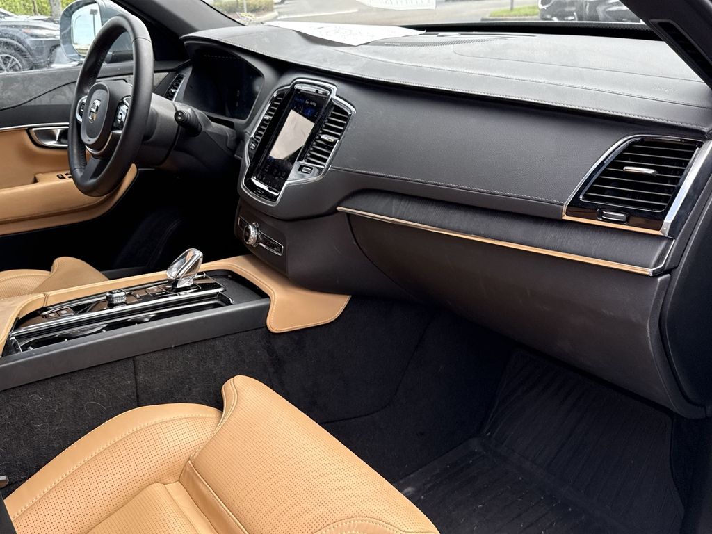 Thumbnail: 2023 Volvo XC90 - 15