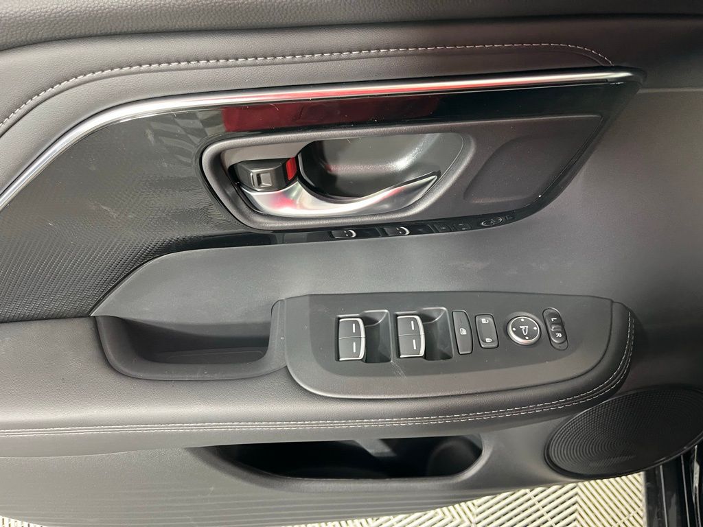 Thumbnail: 2025 Acura ADX - 28