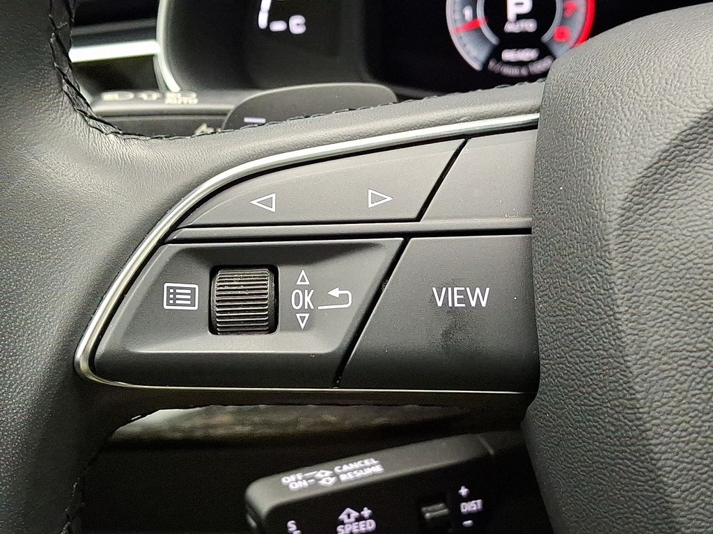 Thumbnail: 2023 Audi Q7 - 23