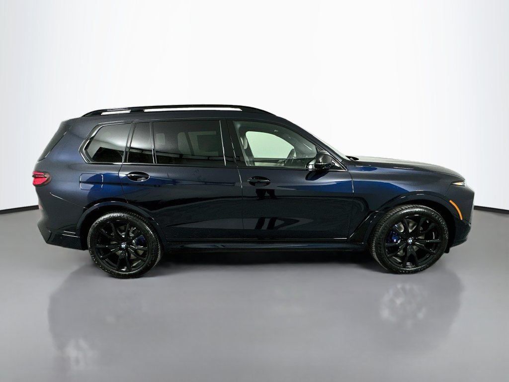 Thumbnail: 2027 BMW X7 - 4