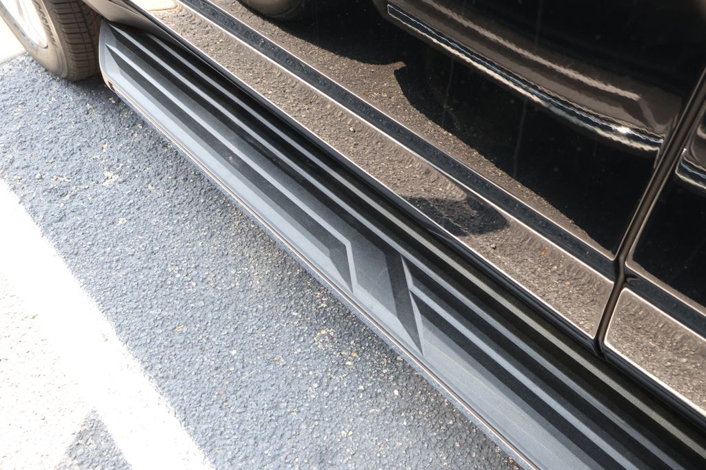 Thumbnail: 2025 Chevrolet Tahoe - 12