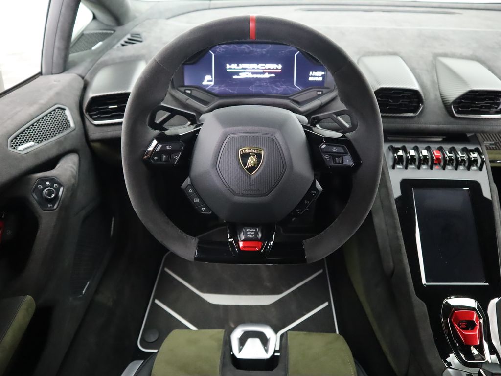 2023 Lamborghini Huracan Sterrato 10