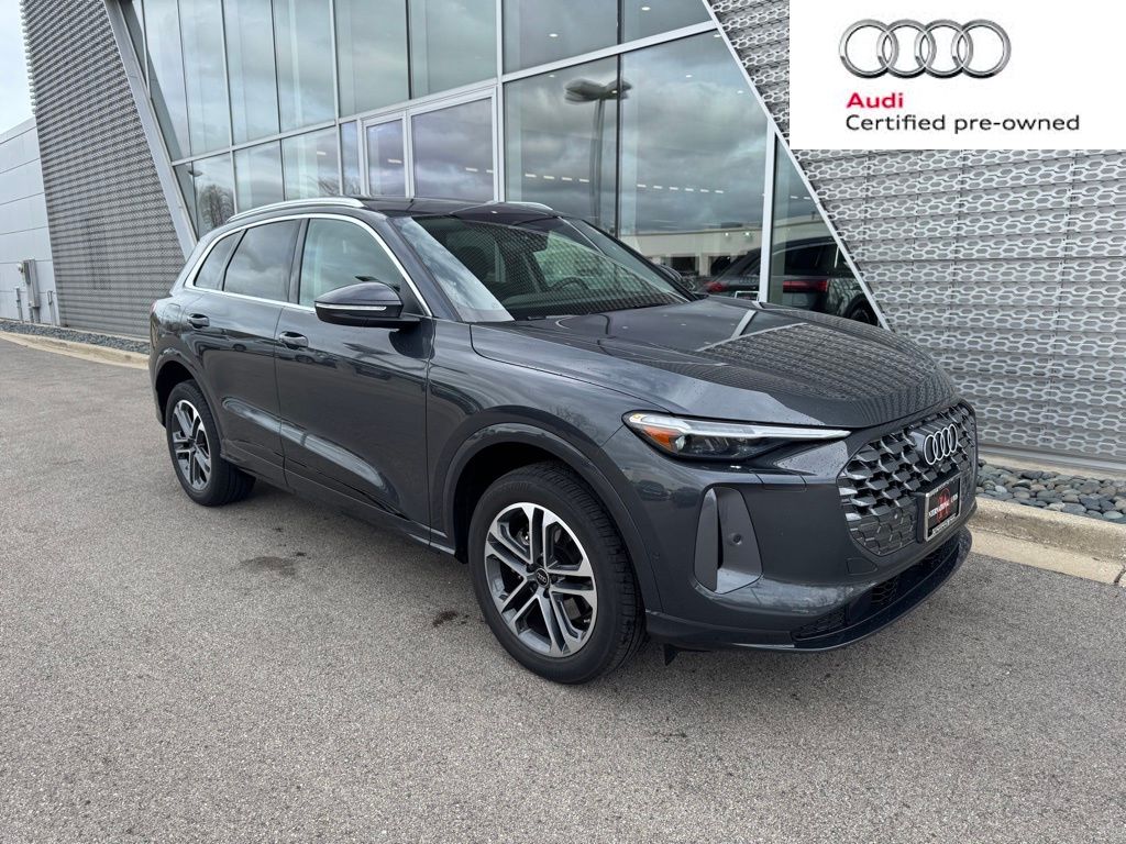 Tambora Gray Metallic 2025 Audi Q5 quattro Premium Plus 40 TFSI SUV / Crossover All-Wheel Drive 7-Speed Automatic