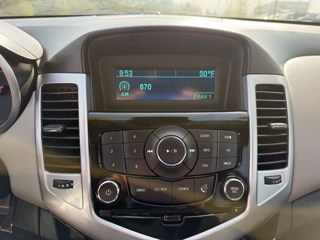 Thumbnail: 2016 Chevrolet Cruze - 18