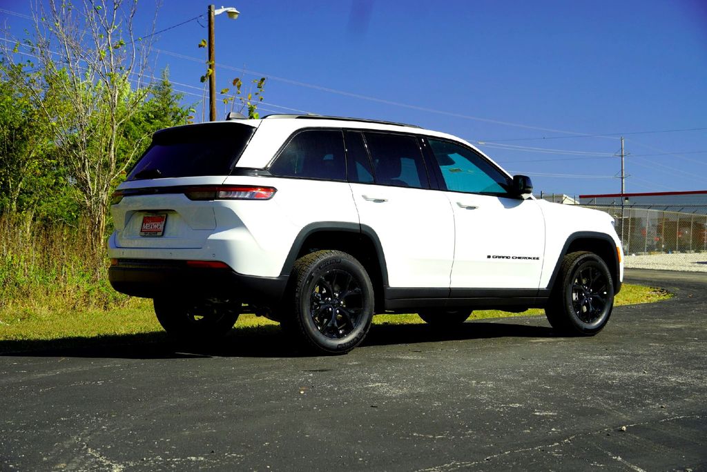 New Car 2025 Jeep Grand Cherokee  Altitude X For Sale Under $40,000 In Taylor, Texas