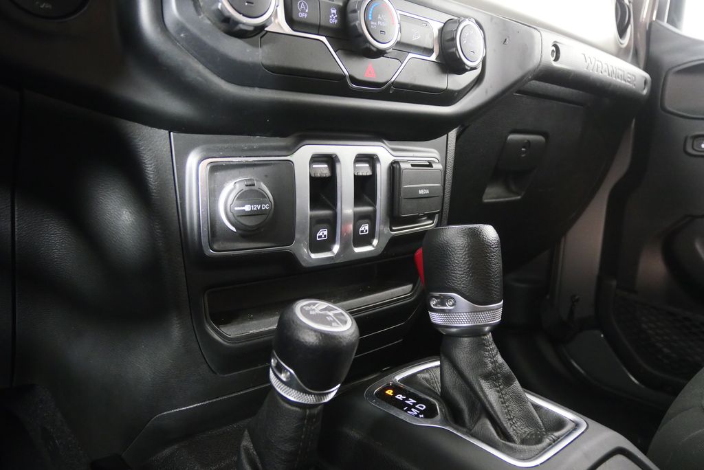 Thumbnail: 2020 Jeep Wrangler - 19