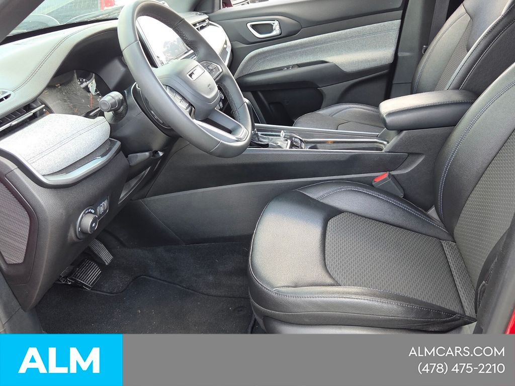 Used 2025 Red Jeep Latitude image 7