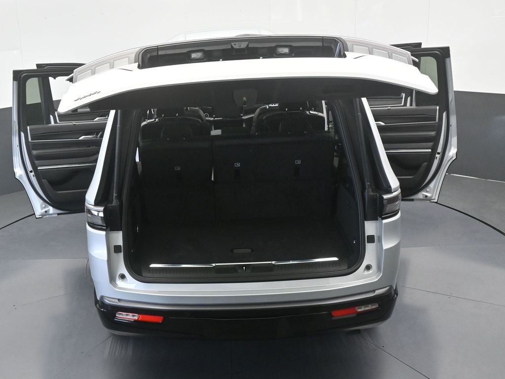 New 2026 Silver Zynith Jeep Summit Obsidian image 72