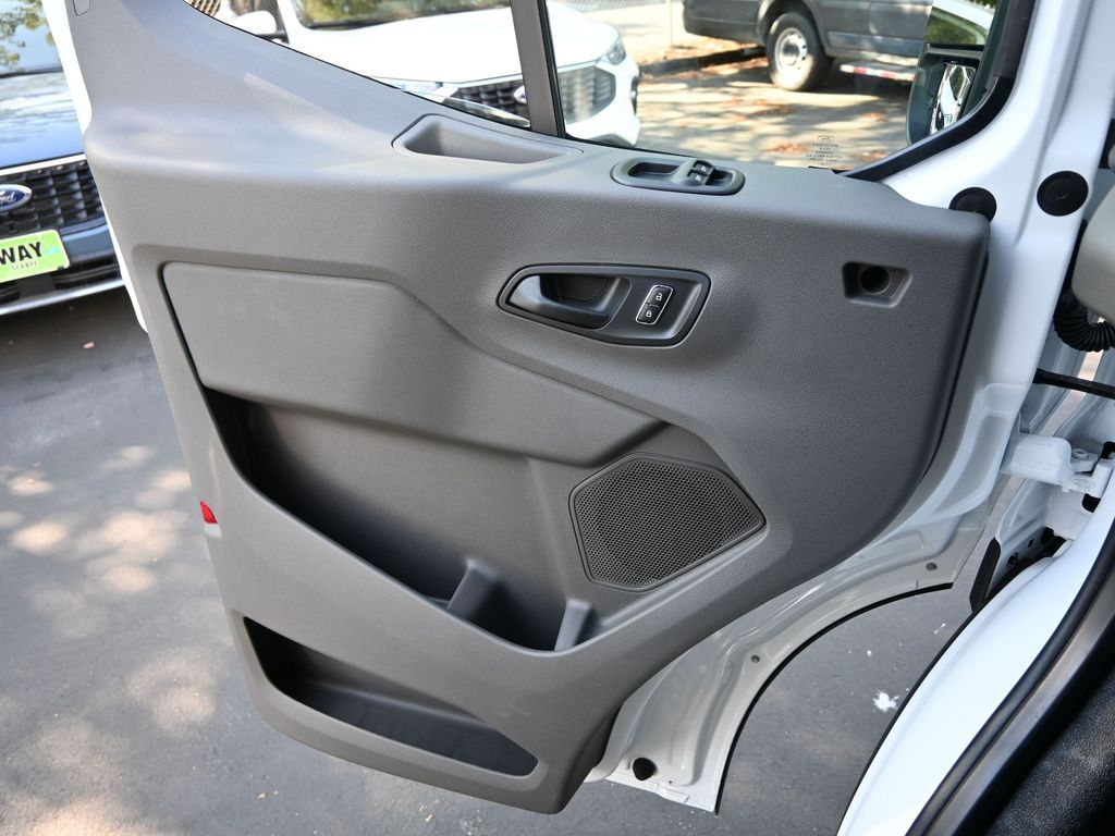 2025 Ford Transit 250