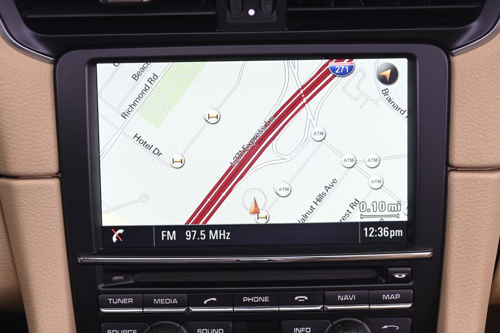 Thumbnail: 2015 Porsche 911 - 30