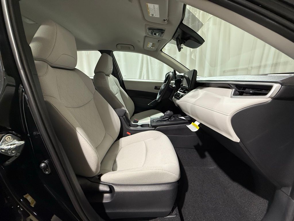 Thumbnail: 2026 Toyota Corolla Cross - 21