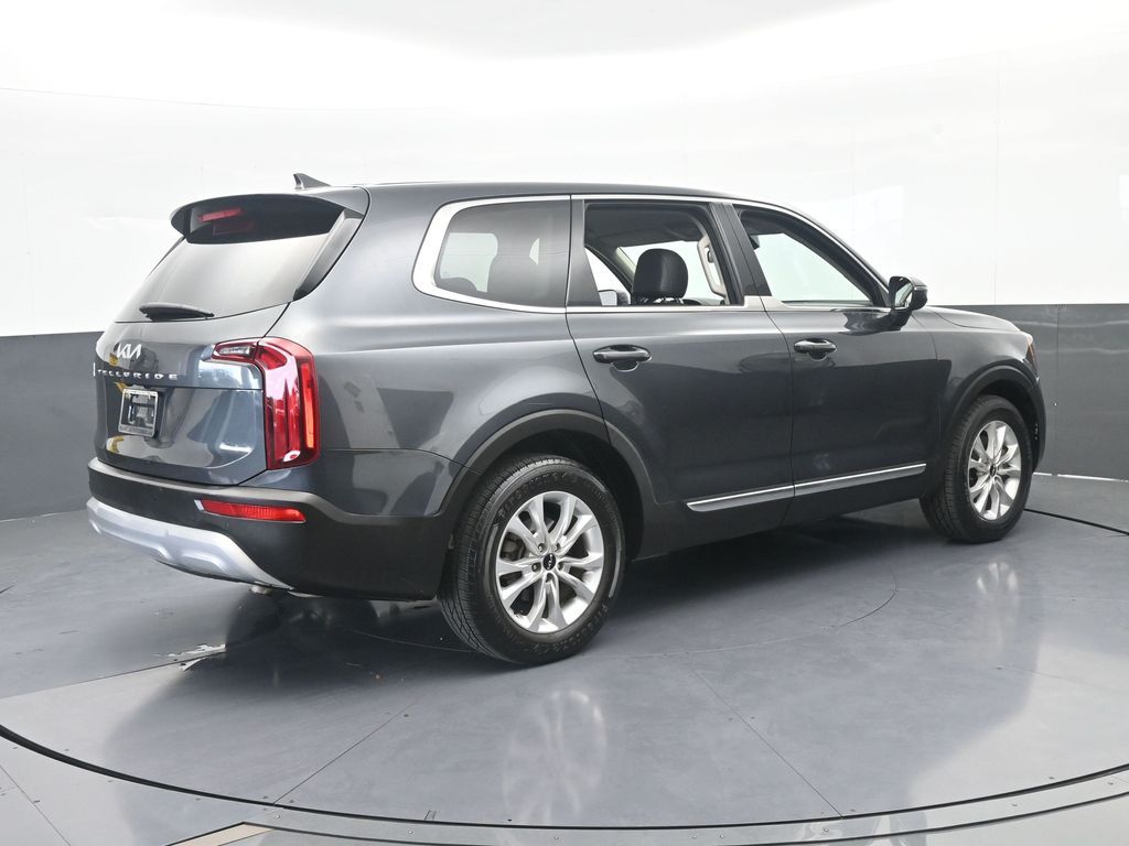 Used 2022 Gravity Gray Kia LX image 6