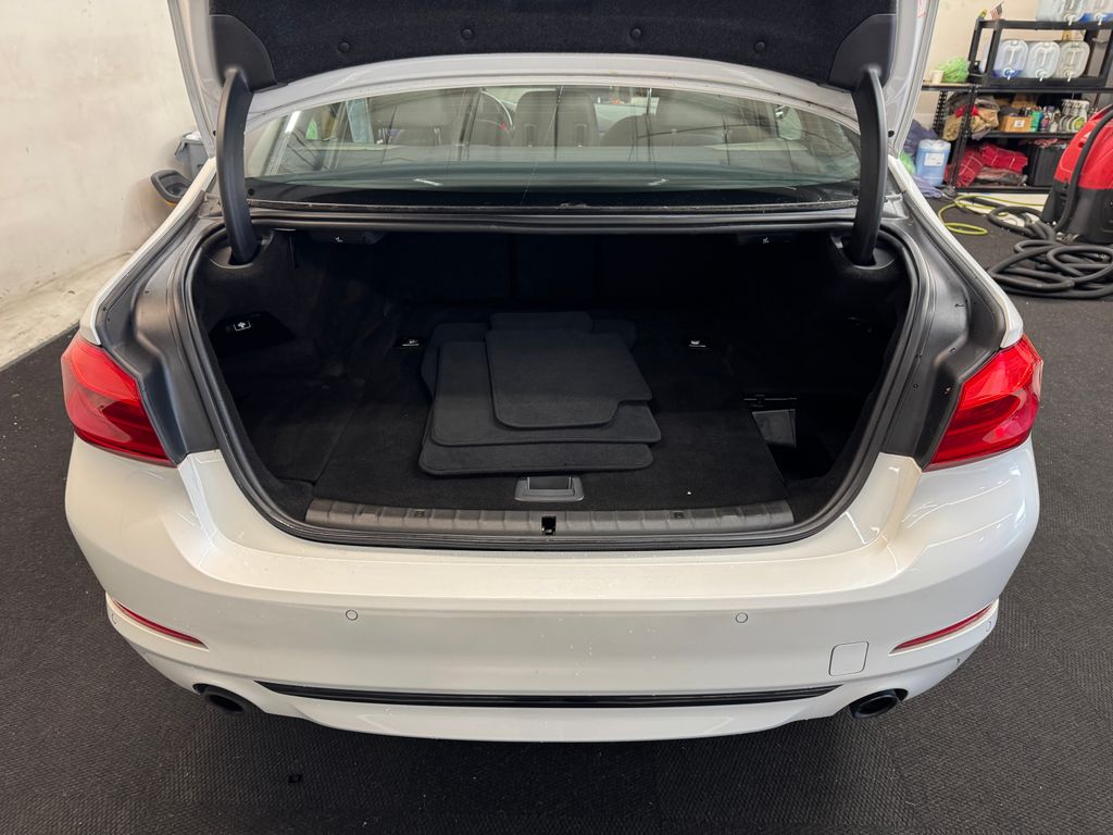 2019 BMW 5 Series 530e iPerformance
