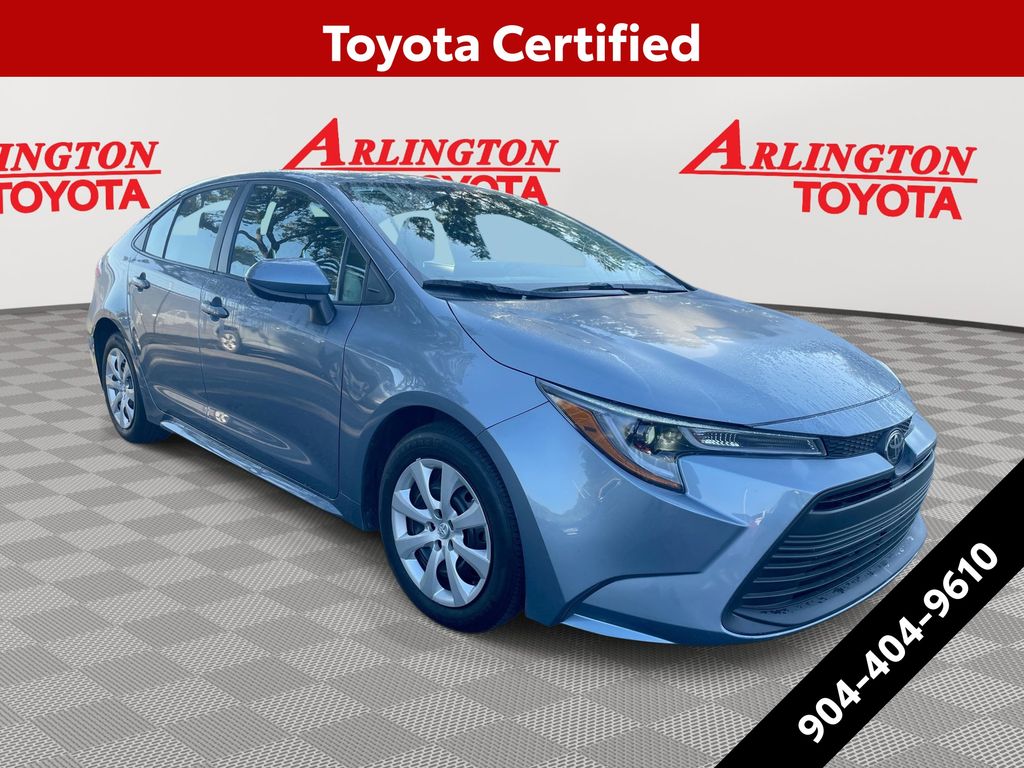 2025 Toyota Corolla LE FWD