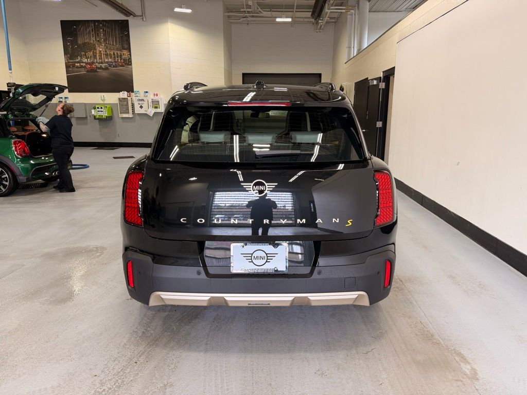2025 MINI Cooper Countryman Signature 4