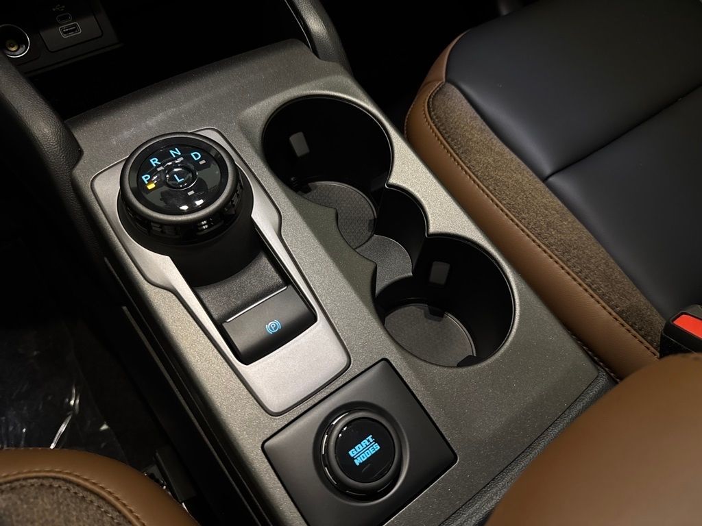 New 2026 Blue Ford Outer Banks image 13