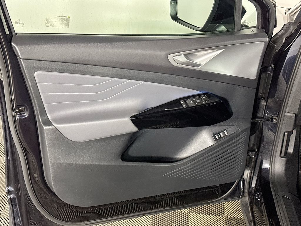 2023 Volkswagen ID.4 Pro S Plus