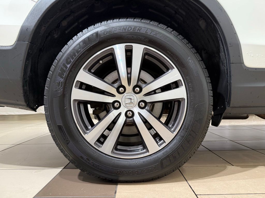 Thumbnail: 2017 Honda Pilot - 9